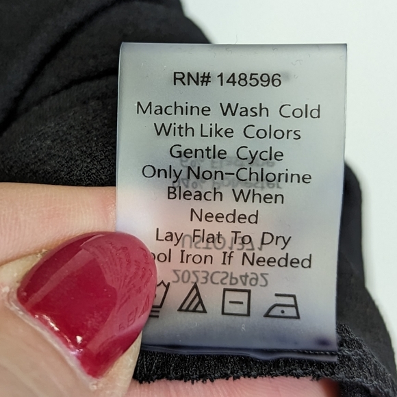 NWOT Universal Standard Stretch Crepe Black Twist Short Sleeve Top 10/ 12 - Picture 7 of 9